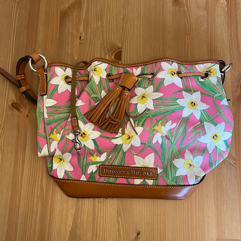 Dooney & Bourke purse